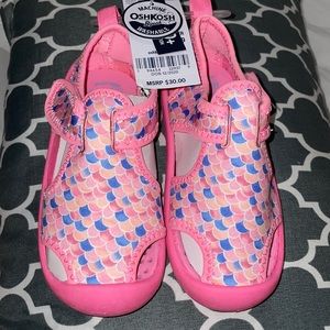 Oshkosh water shoes